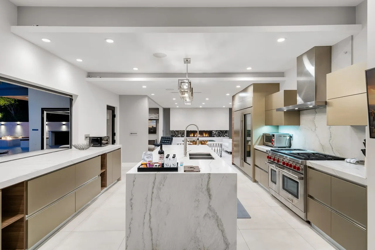 Modernisitc Masterpiece Mansion In Tarzana, photo 3