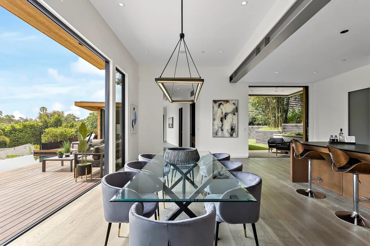 Secluded Modern Residence In The Canyons Of BelAir photo 3
