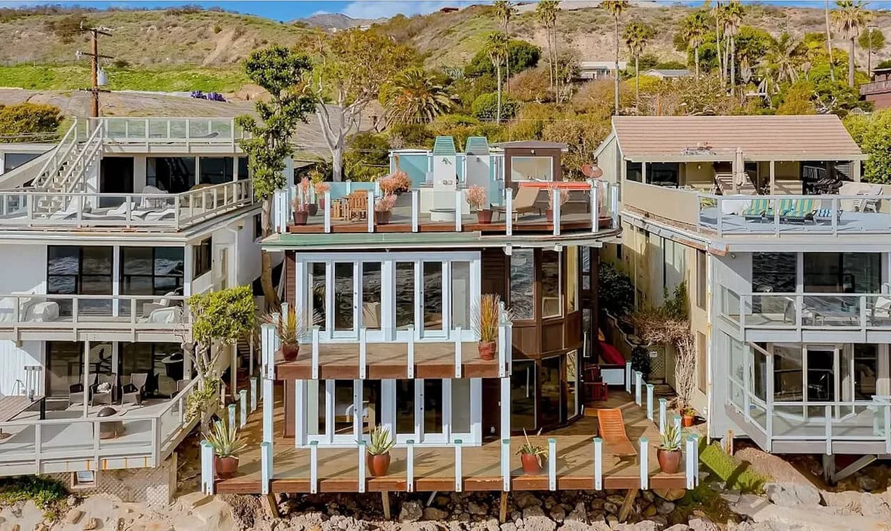 Moderno Retiro en la Playa de Malibu