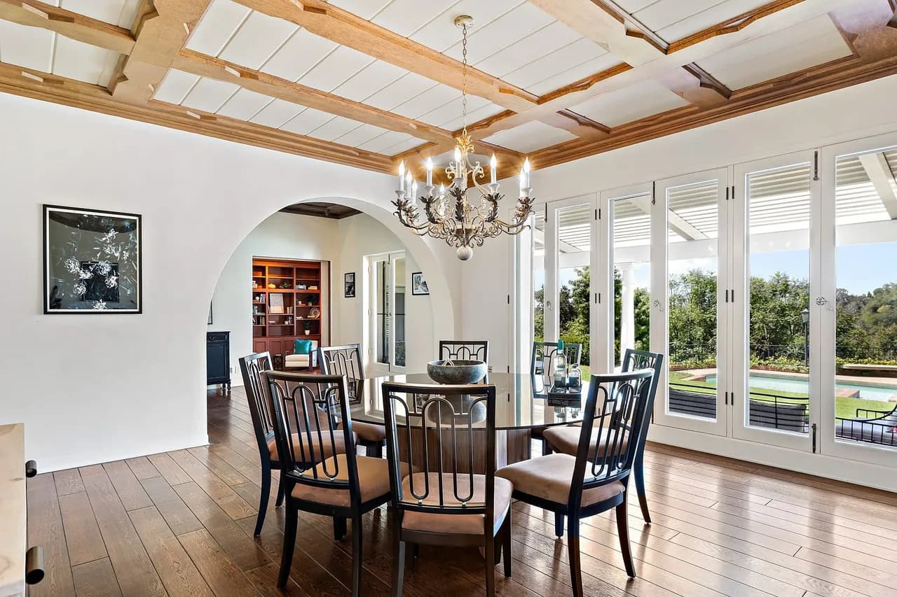 Mediterranean Style Villa In Bel Air photo 3