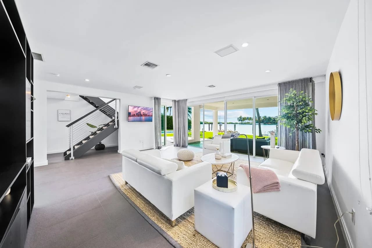 Villa en bord de mer exquise à Key Biscayne, photo 2