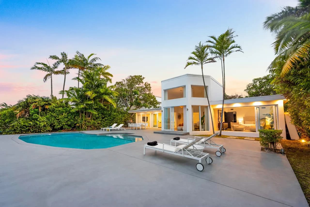 Villa de lujo frente al agua en Miami
