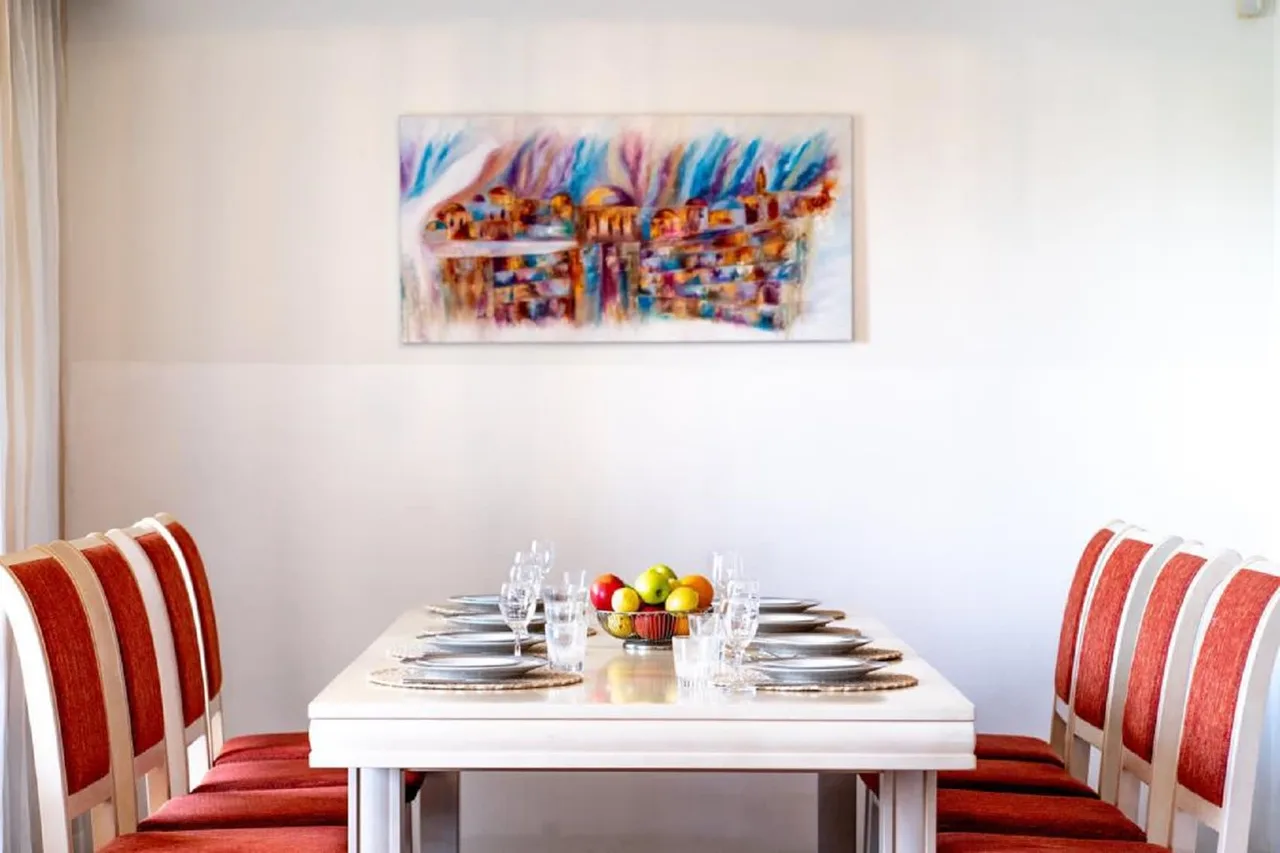 Spectacular Vacation Flat Near The Great Synagogue photo 3
