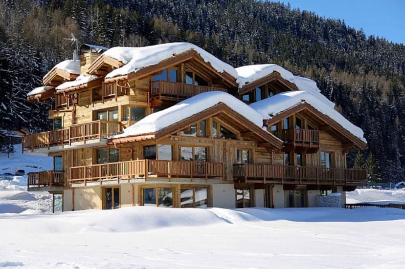 Amazing duplex next to Jean Blanc