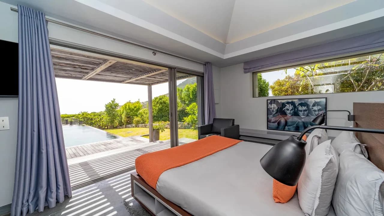 Splendid Villa With a View of Sparkling Ocean photo 3