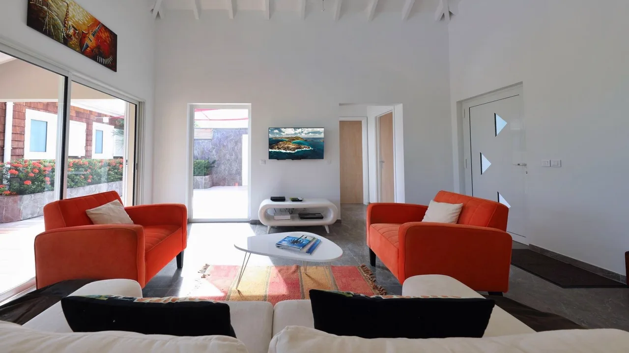 Traditional Villa Close to the Pebble Beach photo 4
