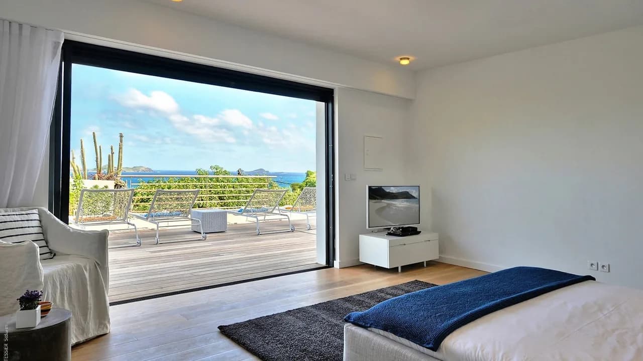 Elegant Villa with Superb View photo 4