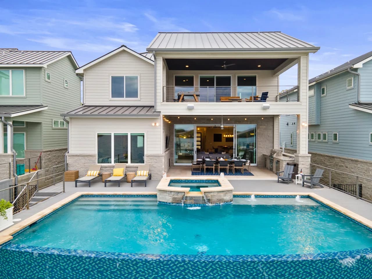 Ruhige Villa am Seeufer in Austin, Foto 3
