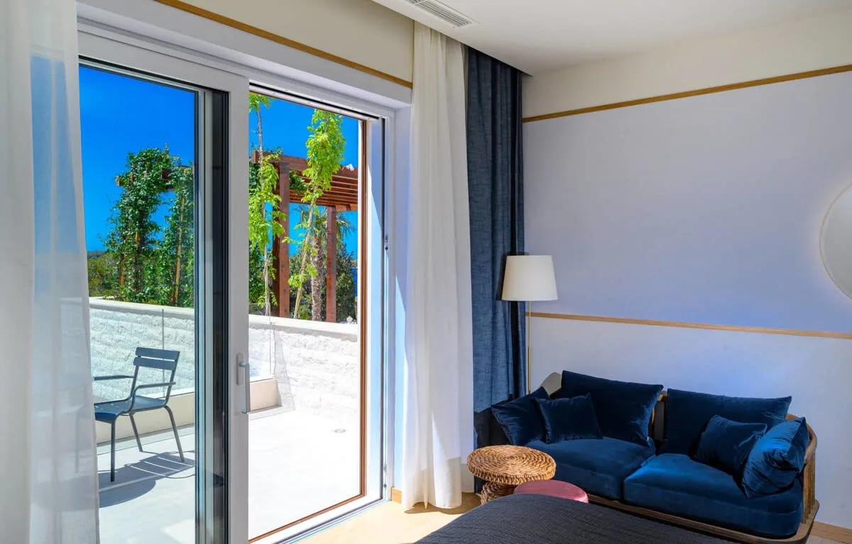 Villa de estilo mediterráneo con piscina infinita, foto 5