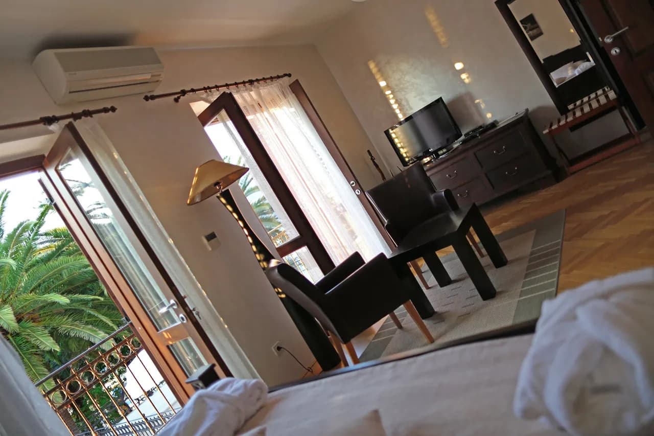Inviting Villa with Luscious Garden, photo 4