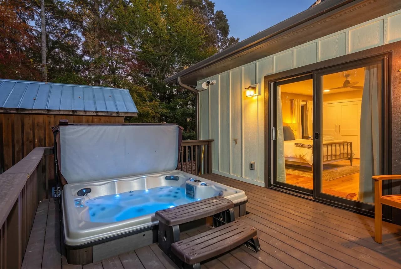 Cozy Retreat with Hot Tub in Mills River North Carolina photo 3