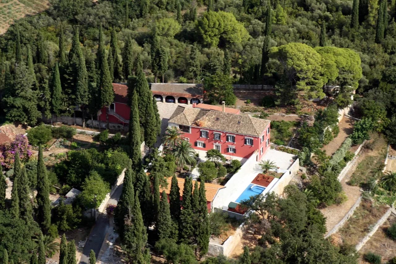 Villa de Luxe avec Piscine et Jacuzzi