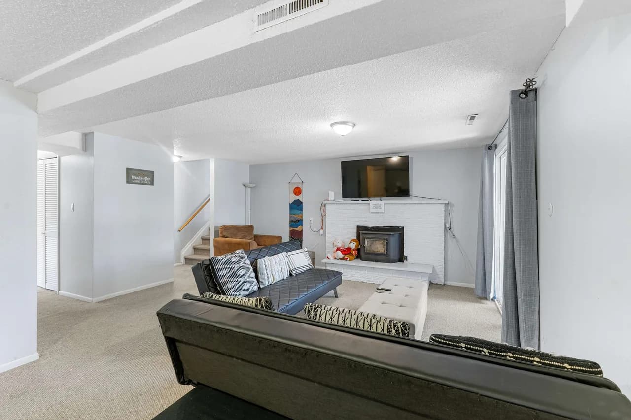 6 BR w/ Outdoor covered Patio | Garden of The Gods photo 2