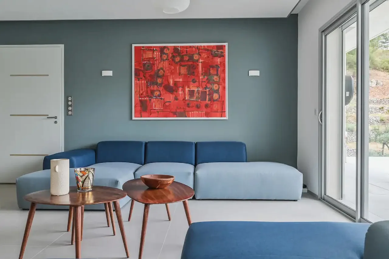 Große moderne Villa mit privatem Außenpool, Foto 4