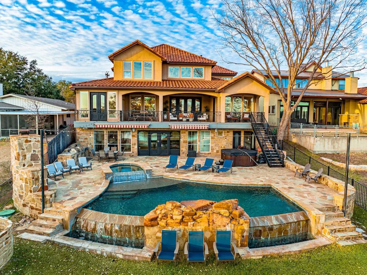 Ocean View Beachfront Villa in Austin photo 2