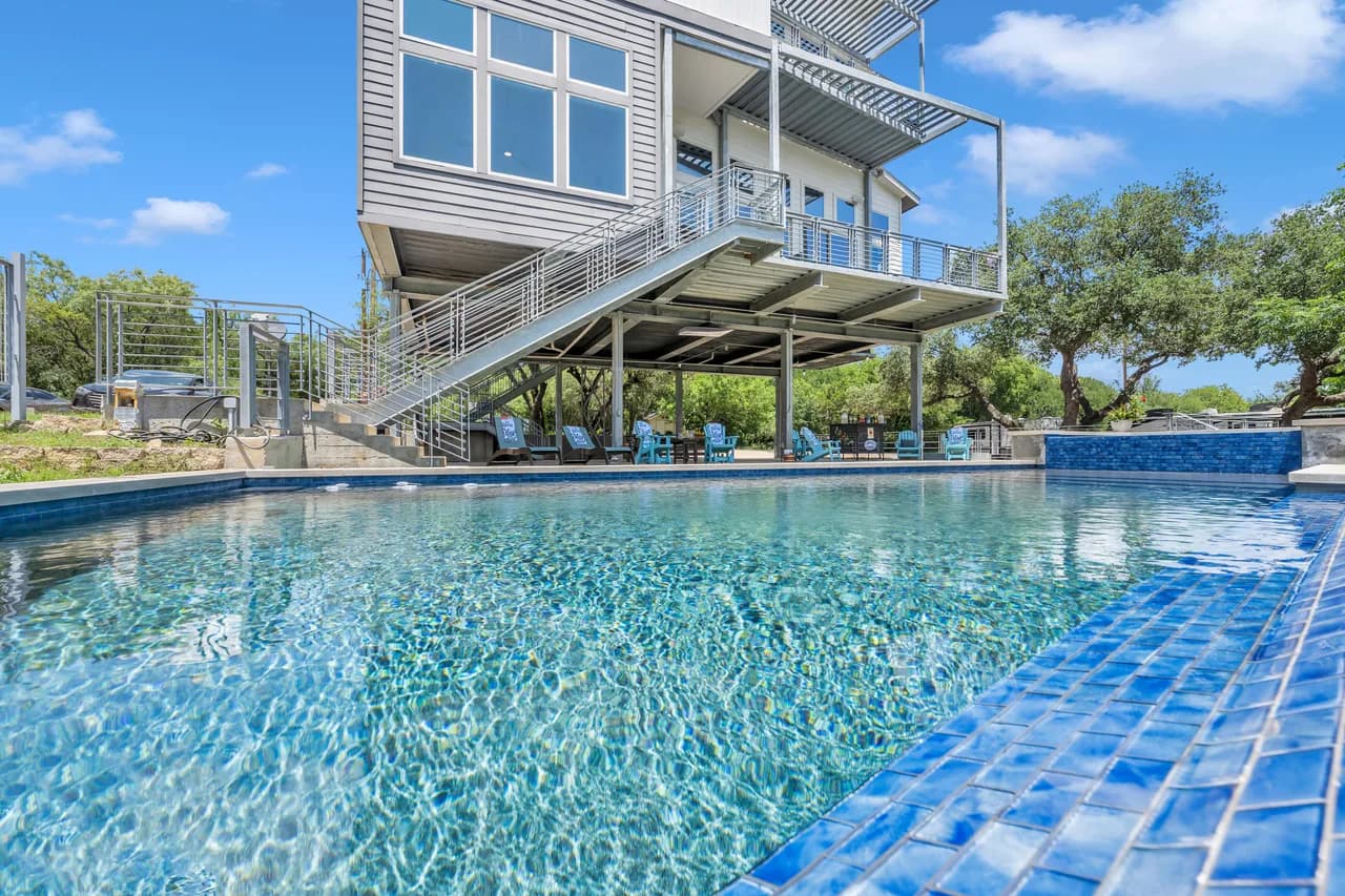 Elevated Four Bedroom Retreat in Austin photo 2