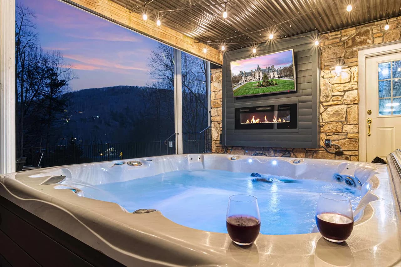 Expansive Six Bedroom Estate in Asheville, Foto 3