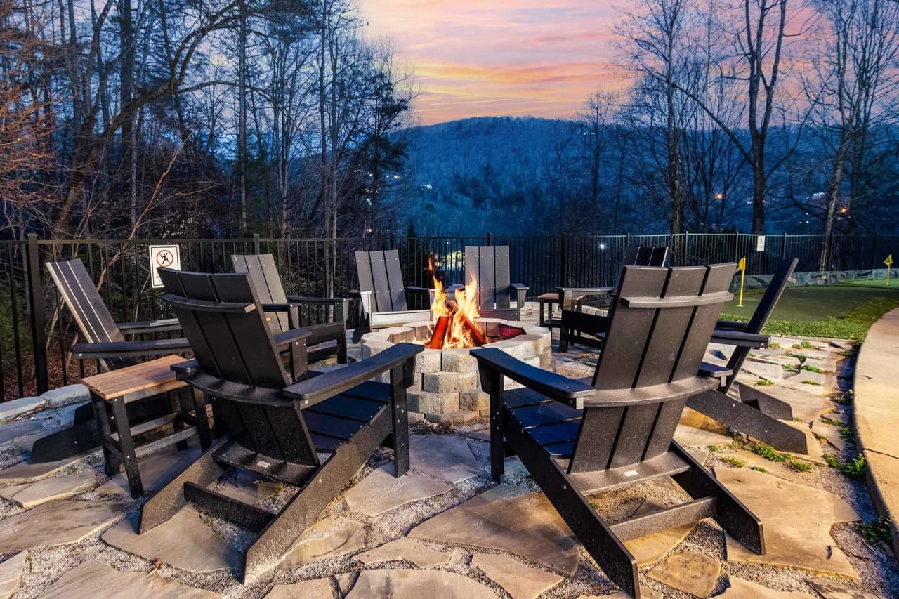 Expansive Six Bedroom Estate in Asheville, Foto 4