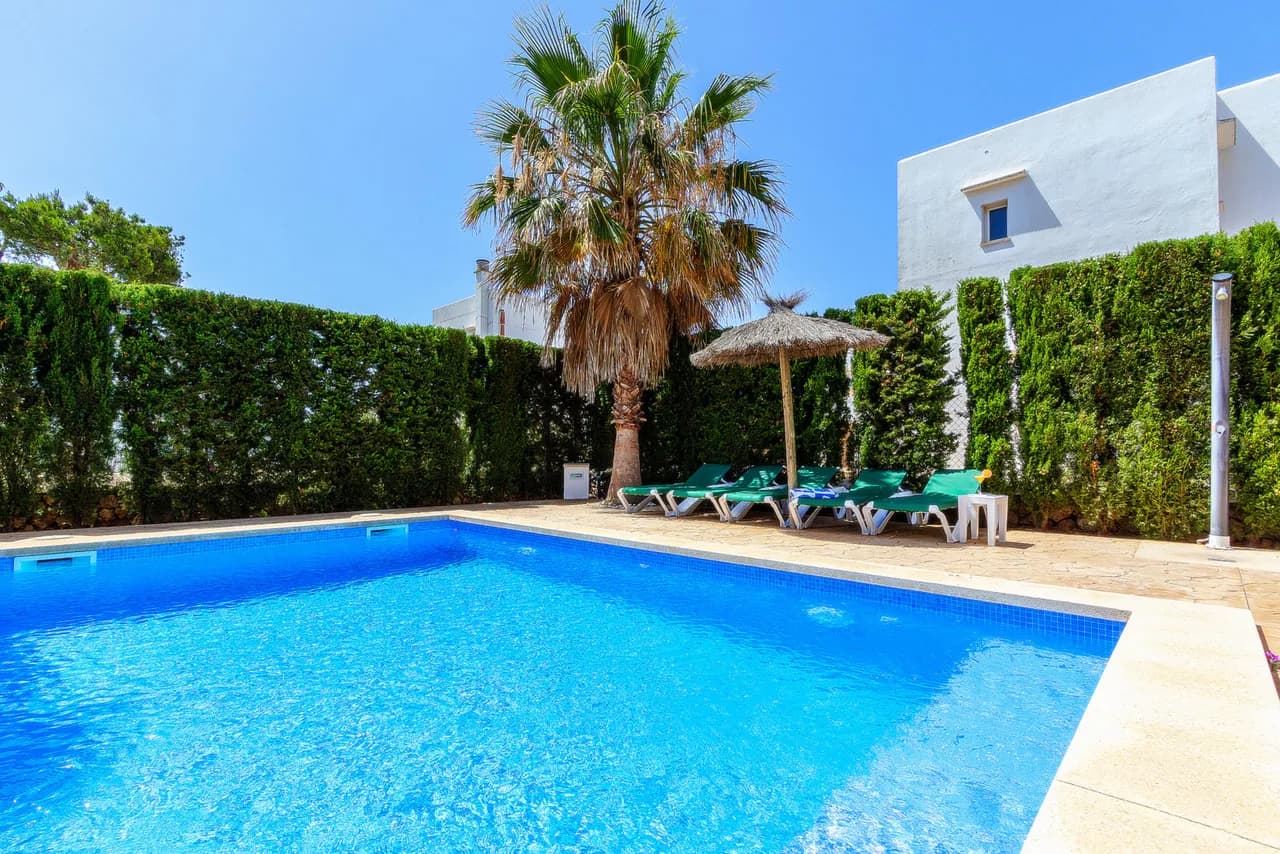 Centrally Located Three Bedroom Villa in Cala d'Or, foto 4