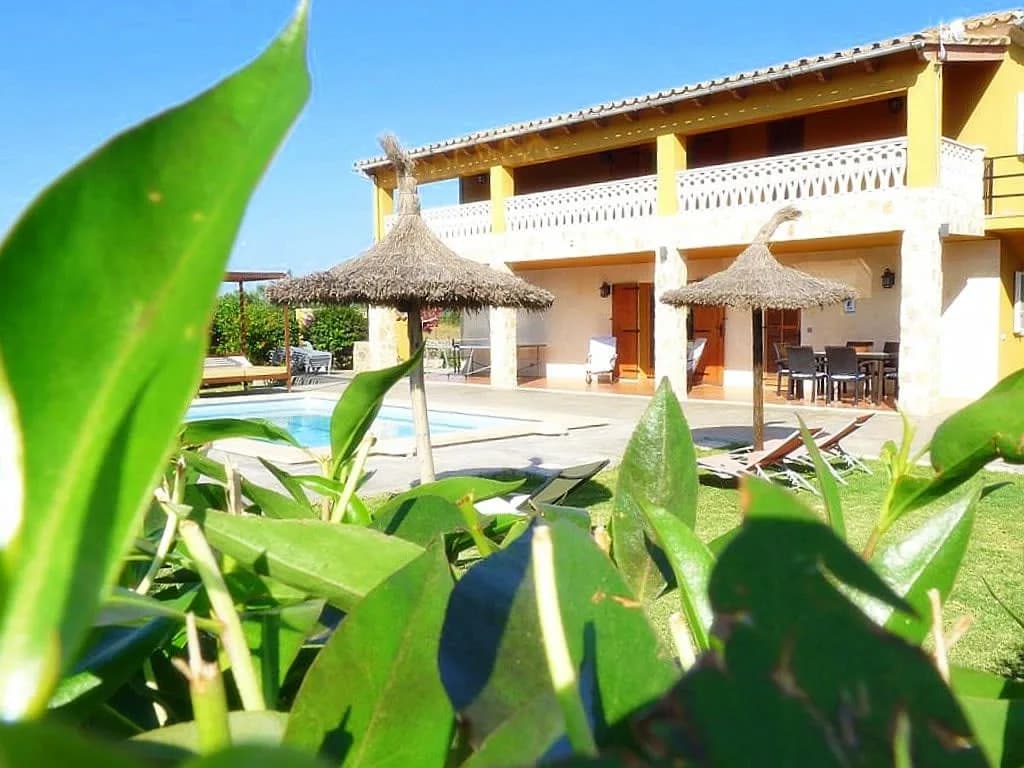 Coastal Six Bedroom Villa in Alcudia Mallorca, foto 5