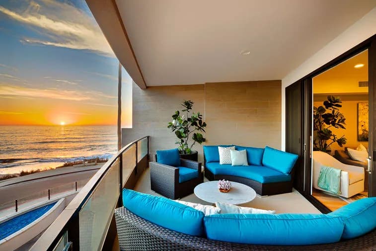 Oceanfront Three Bedroom Villa in San Diego