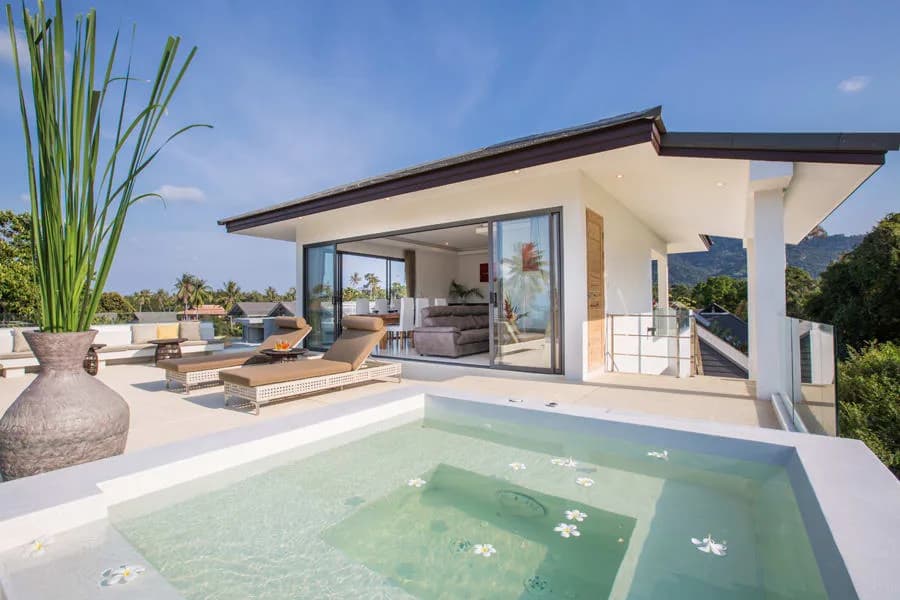 Wunderschöne 6-Zimmer-Residenz am ruhigen Strand
