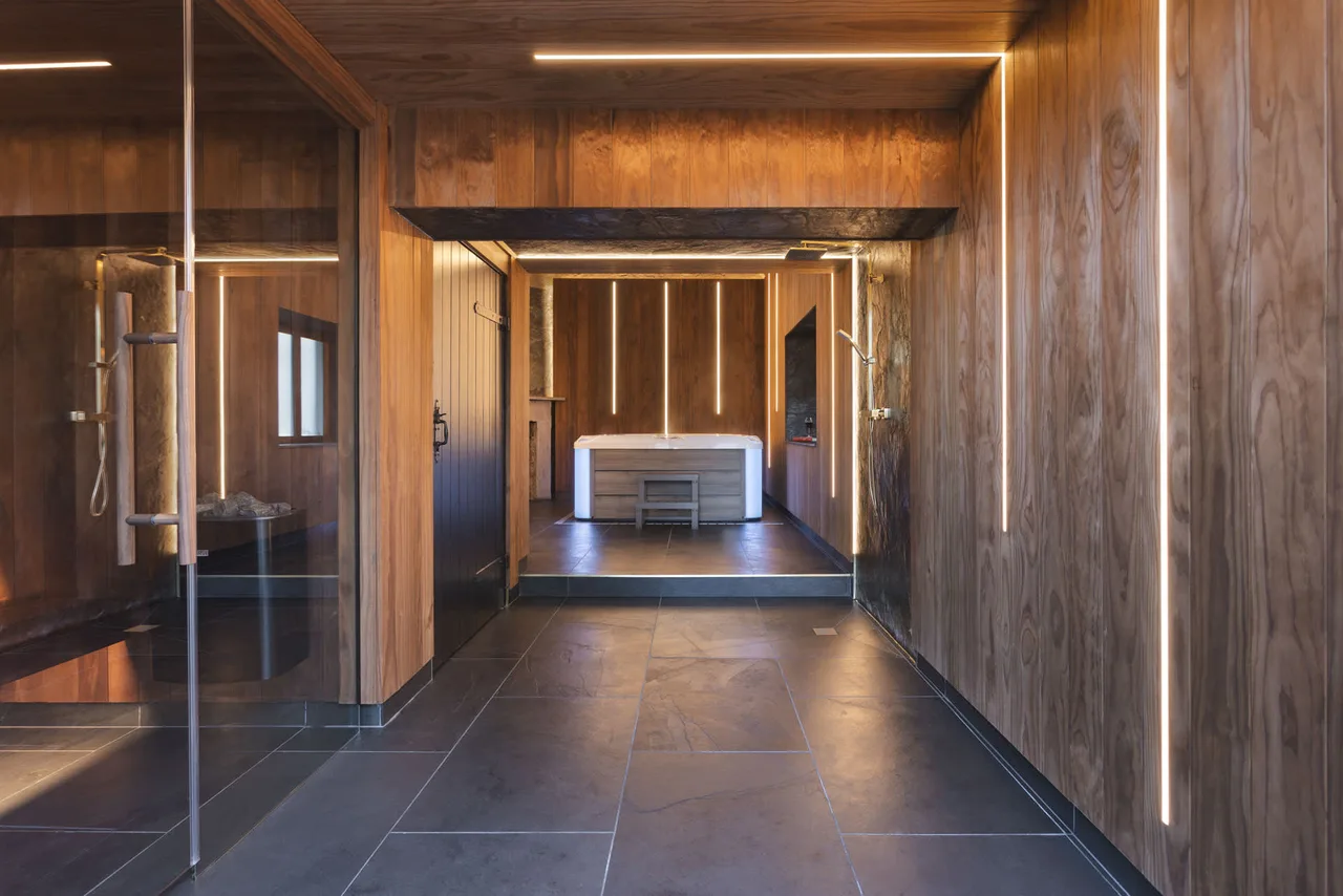 Private Spa Three Bedroom Villa in Lake District, photo 2