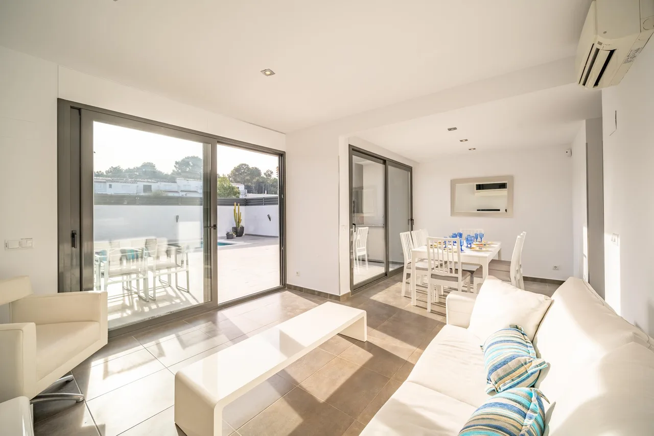 Schöne katalanische Villa mit privatem Pool, Foto 2