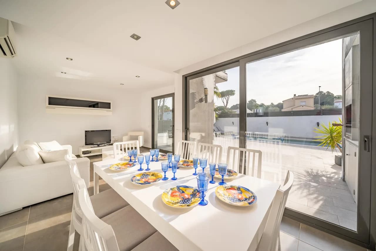 Schöne katalanische Villa mit privatem Pool, Foto 3