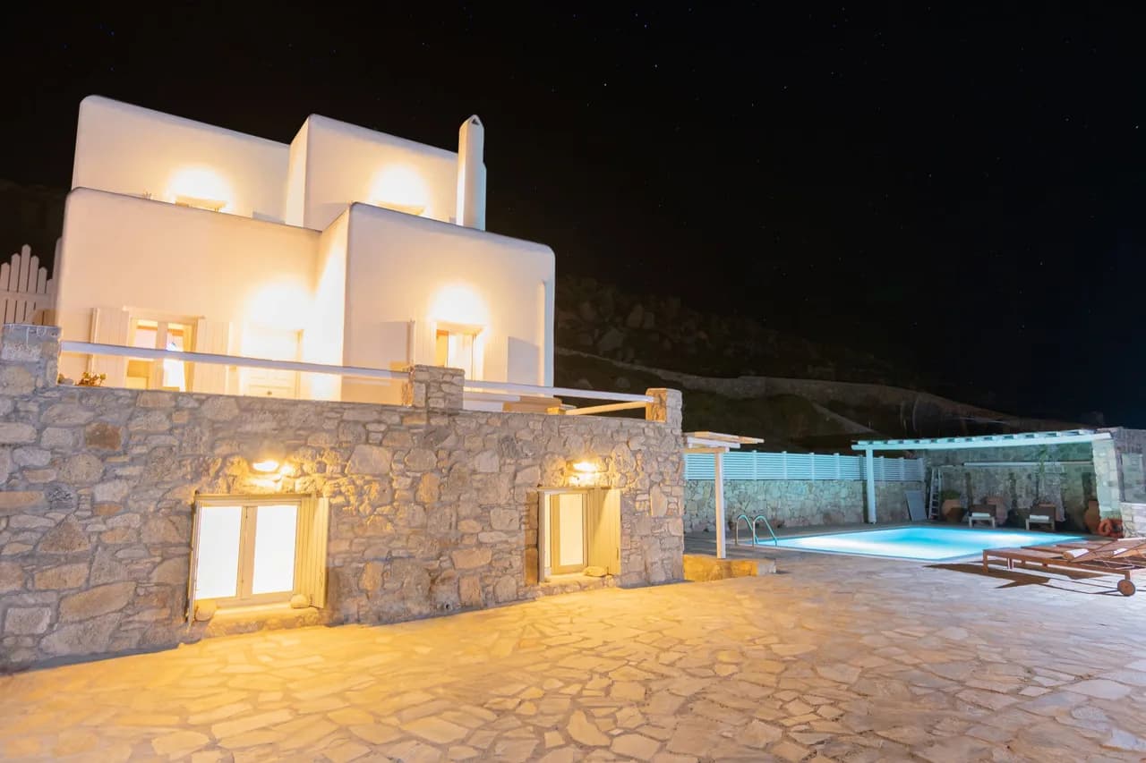 Ideal Villa for a Comfortable and Elegant Stay photo 4