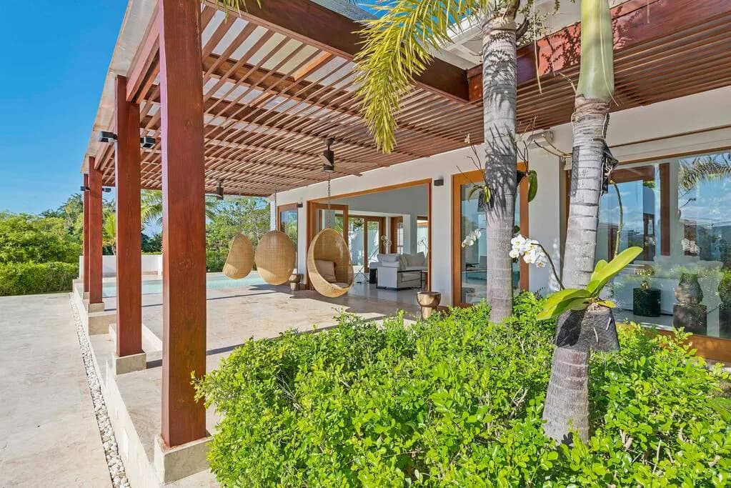 Modern oasis stunning views of golf course & river photo 3