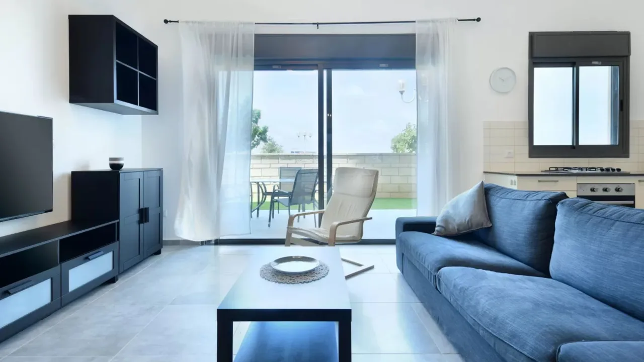 Beautiful Apartment With Private Balcony photo 2