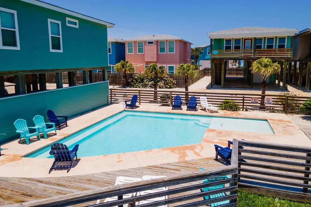 Sea Gypsy~Fire Pit~Community Pool~Corn hole photo 5
