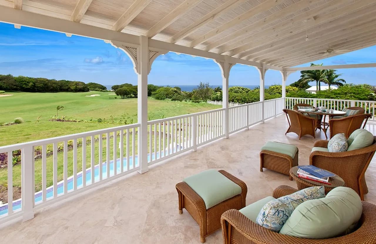 Stunning 6br Villa in 5 Star Location photo 5