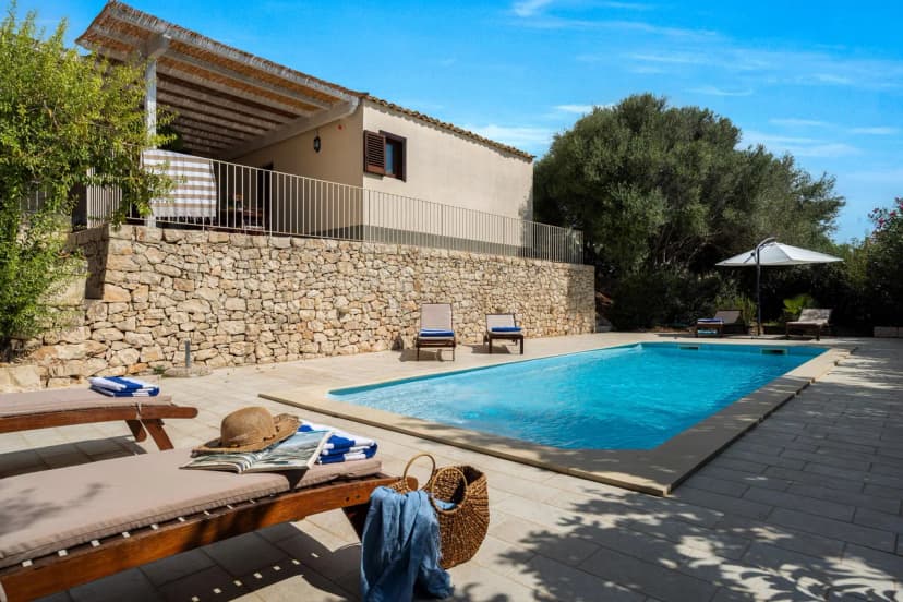 Villa on a Hill With Stunning Views of the Sea