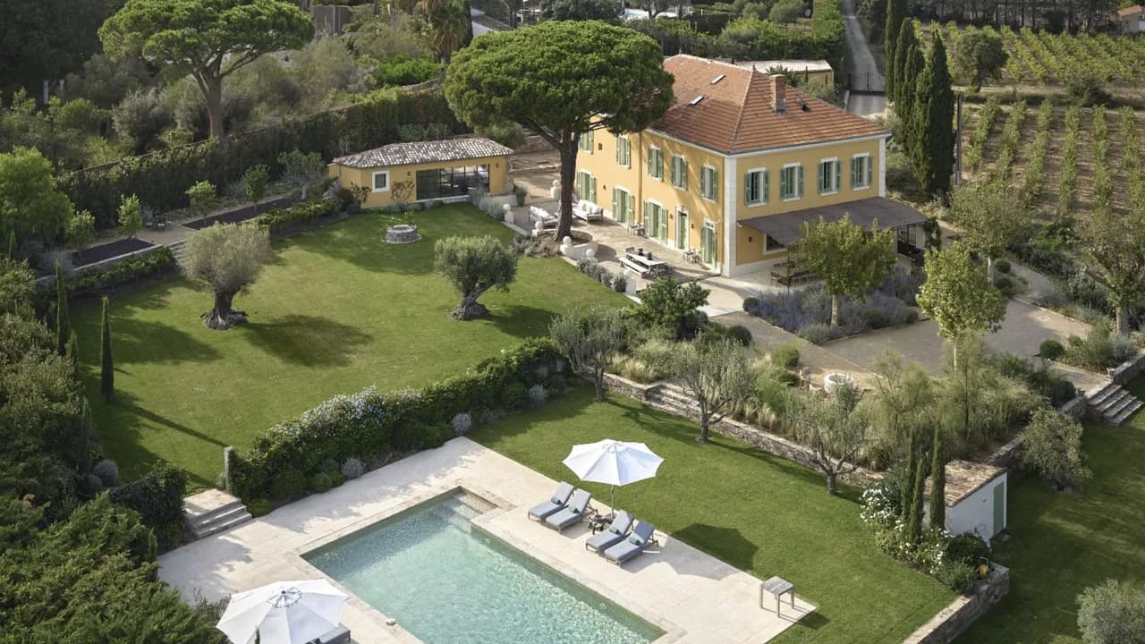 Einzigartige ruhige Villa mit Gartenatmosphäre
