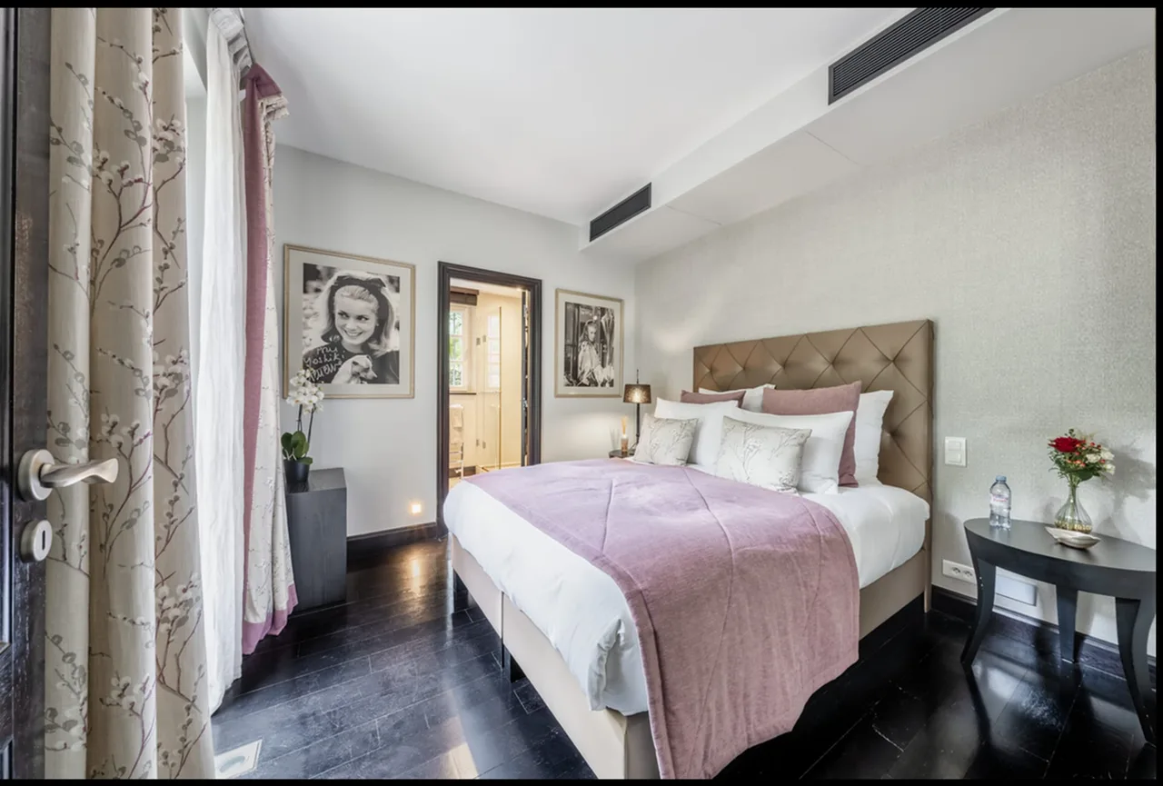 Prestigeträchtige Villa an den Ufern der Côte D’azur, Foto 3
