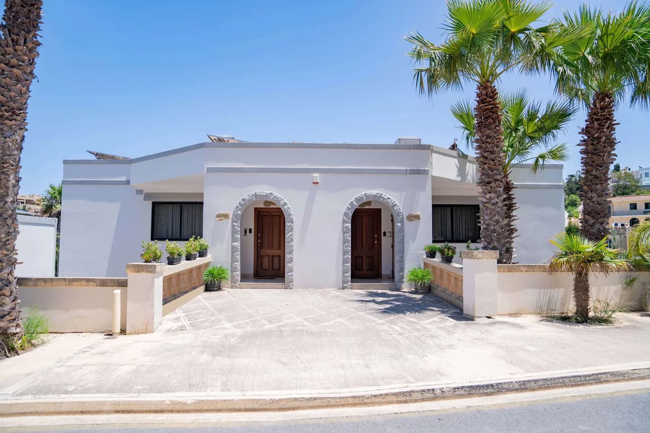 Villa Gardenia~Exclusive 5BR Villa w/ Private Pool photo 2