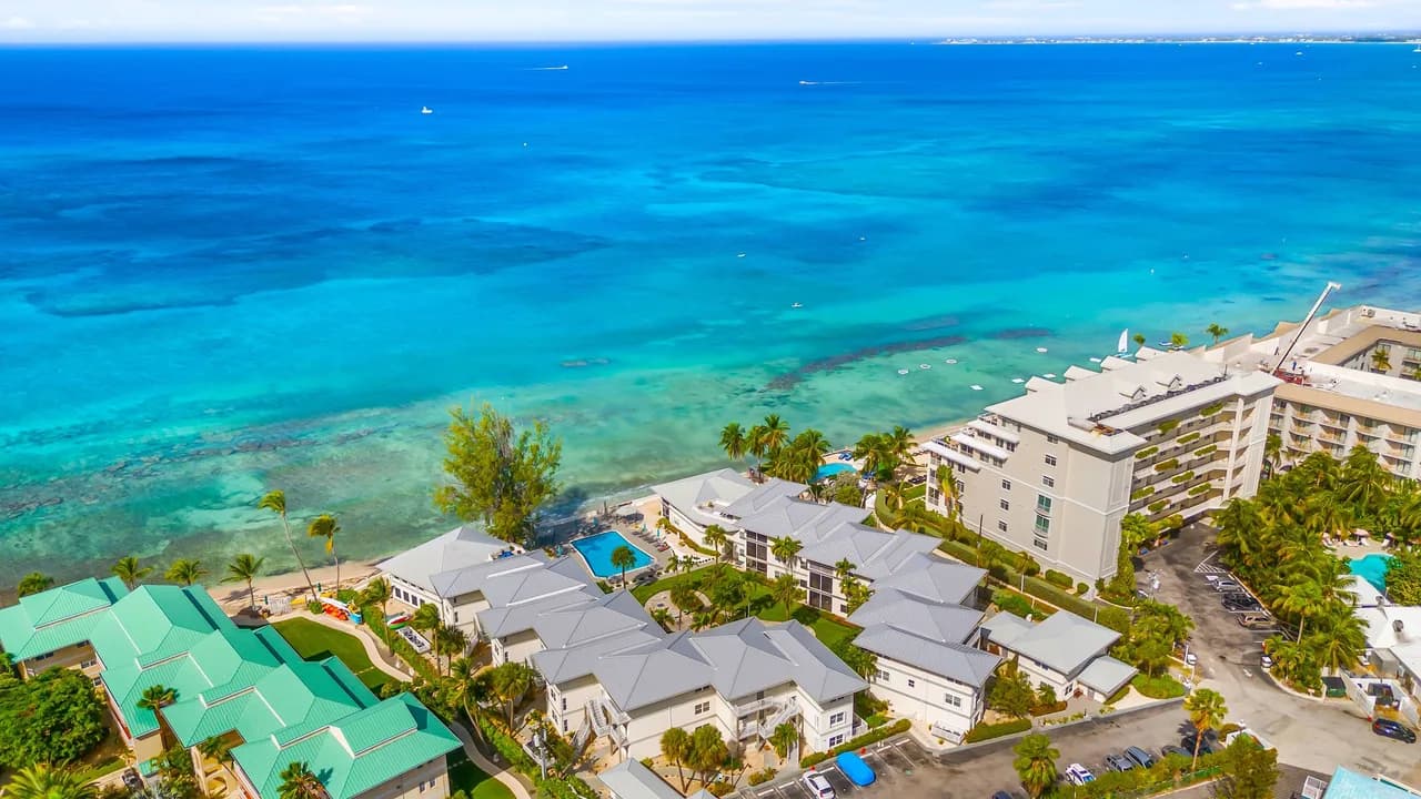 Beautiful 3 Bedroom Beachfront 7-Mile Condo photo 2