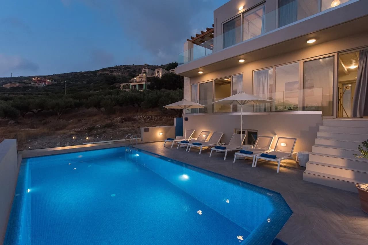 Absolute  Luxury With Cretan Sea Views