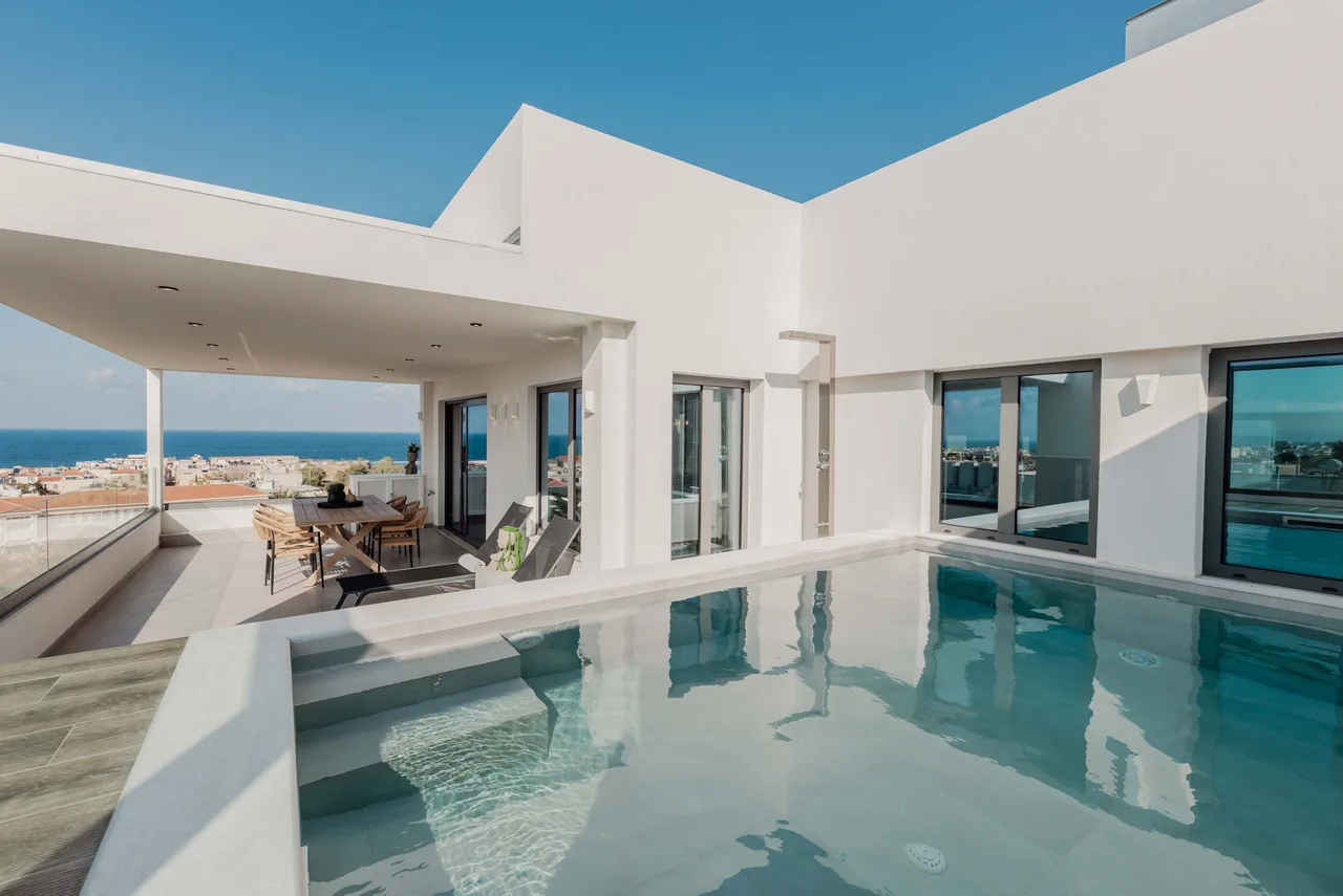 2-Level Penthouse With Breathtaking Views, foto 2
