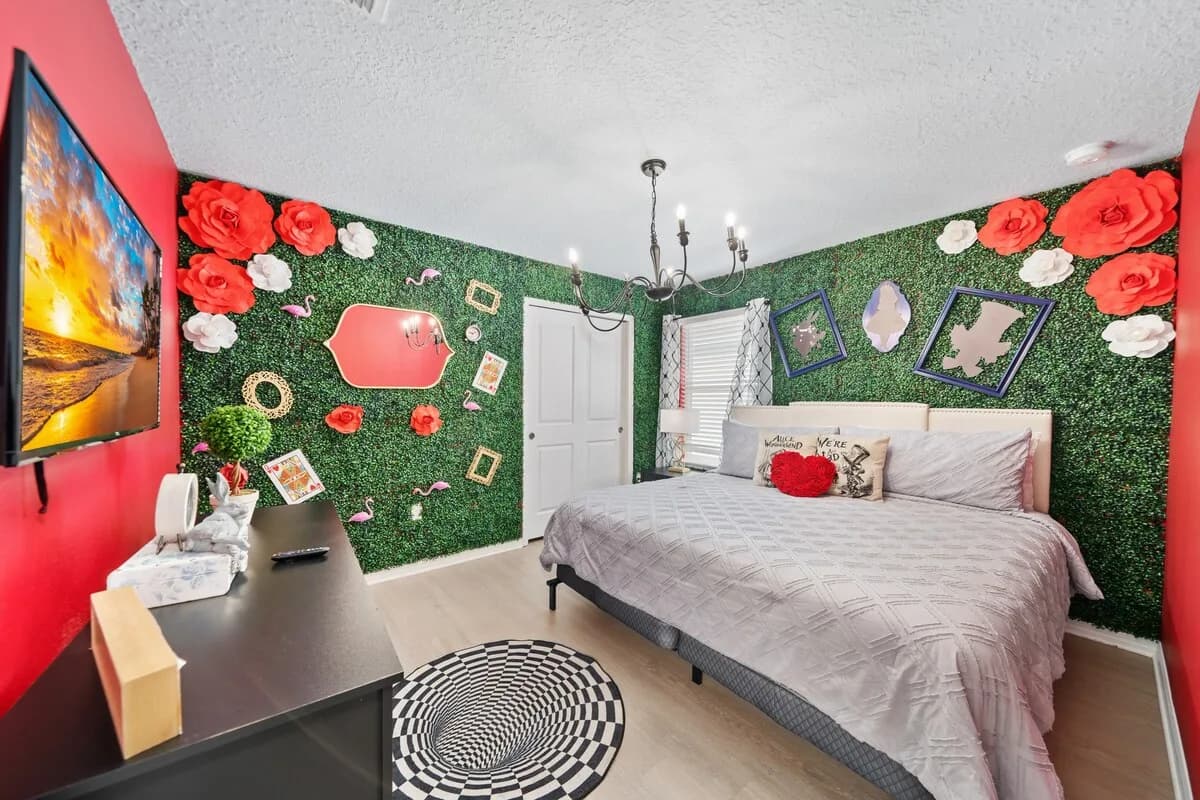 Themenhaus mit 7 Schlafzimmern, beheiztem Pool und Spielzimmer, Foto 3