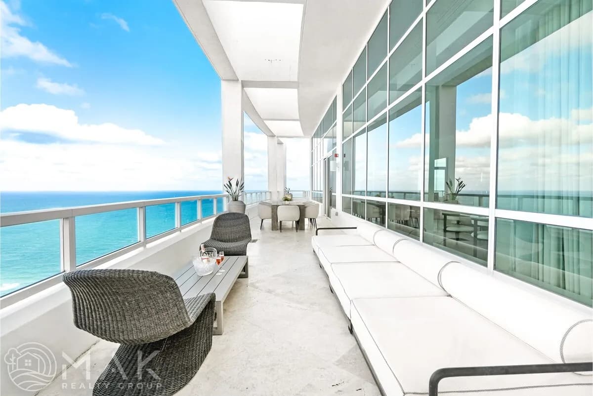 Penthouse with Ocean View in Miami Beach