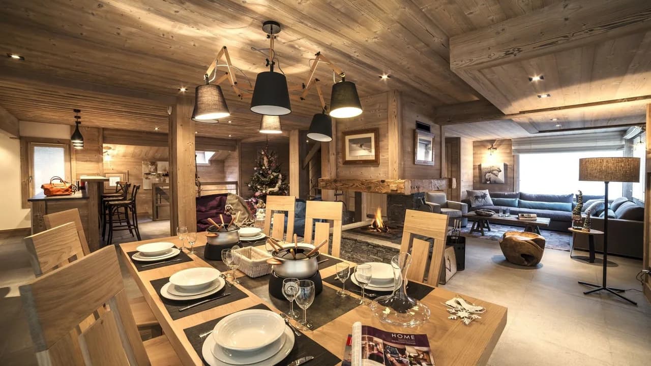 Chalet de Madera con Jacuzzi, Sauna y Cine