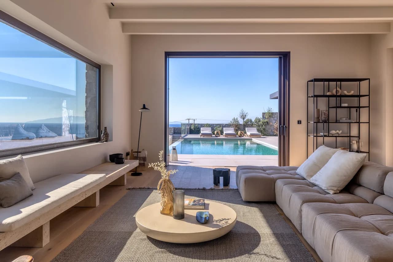 Stunning contemporary villa with outdoor pool photo 5