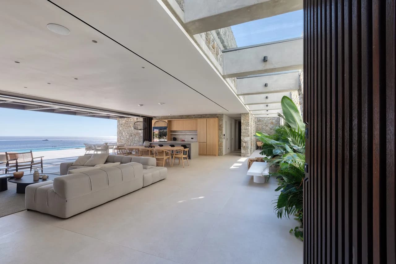 Atemberaubende Mykonische Villa mit zwei Infinity-Pools, Foto 2