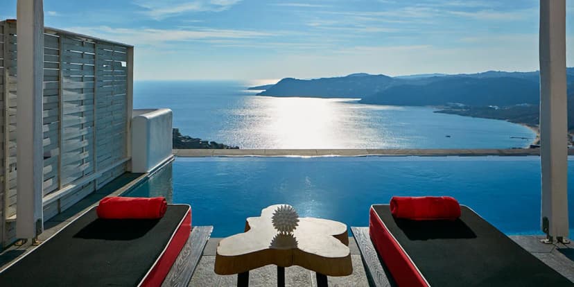 Chic Two Bedroom Villa with Private Infinity Pool