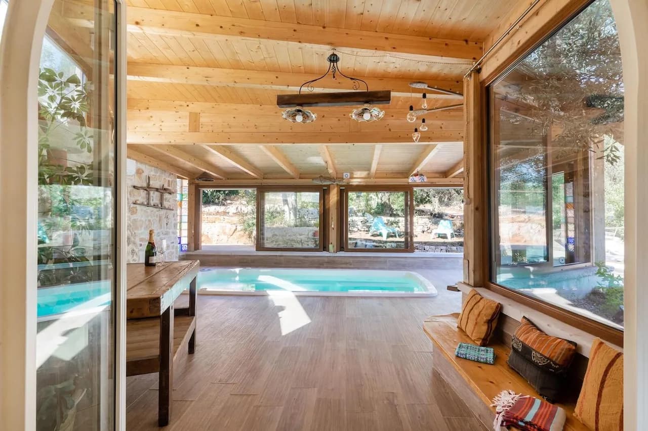 Beautiful Haven with Panoramic Views Over Valley photo 5