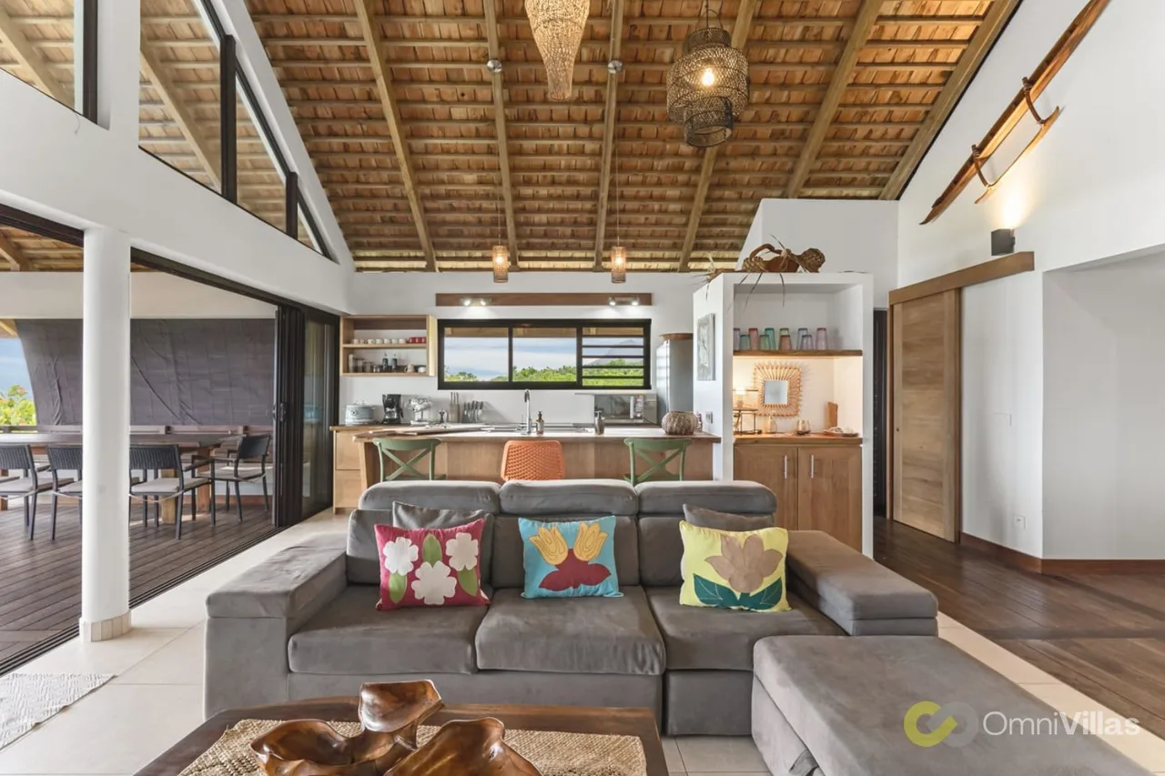 Coastal Bliss: 1BR Bungalow by the Sea in Moorea photo 5