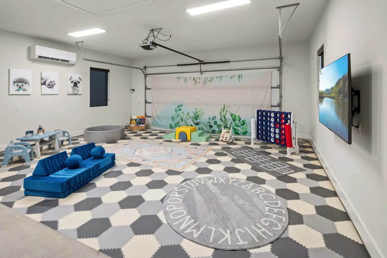 Kid's Play Zone Villa in Austin photo 5